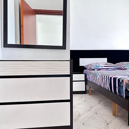 Tini Sea View Apartment Sarande Luaran gambar
